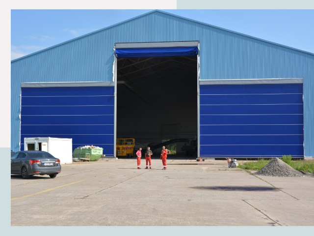 Ангарные ворота в Оренбург от СтальСтрой-Рнб по цене 610 руб.